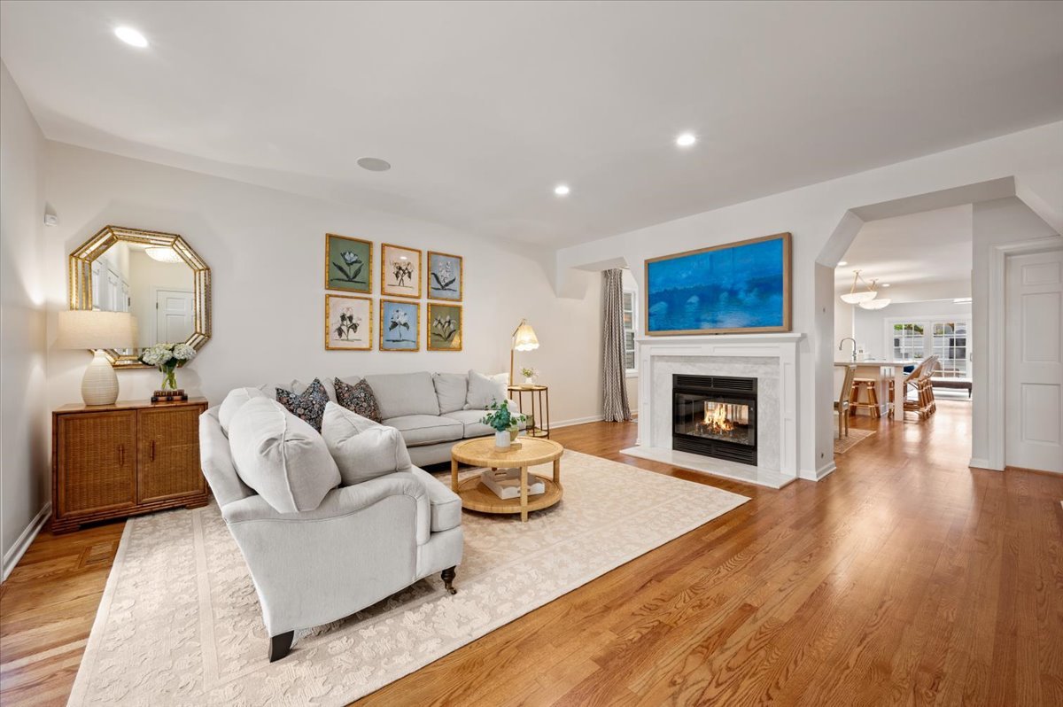 2748 North Kenmore Avenue Chicago IL 60614