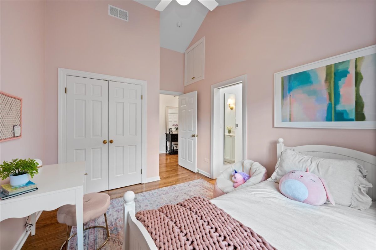 2748 North Kenmore Avenue Chicago IL 60614