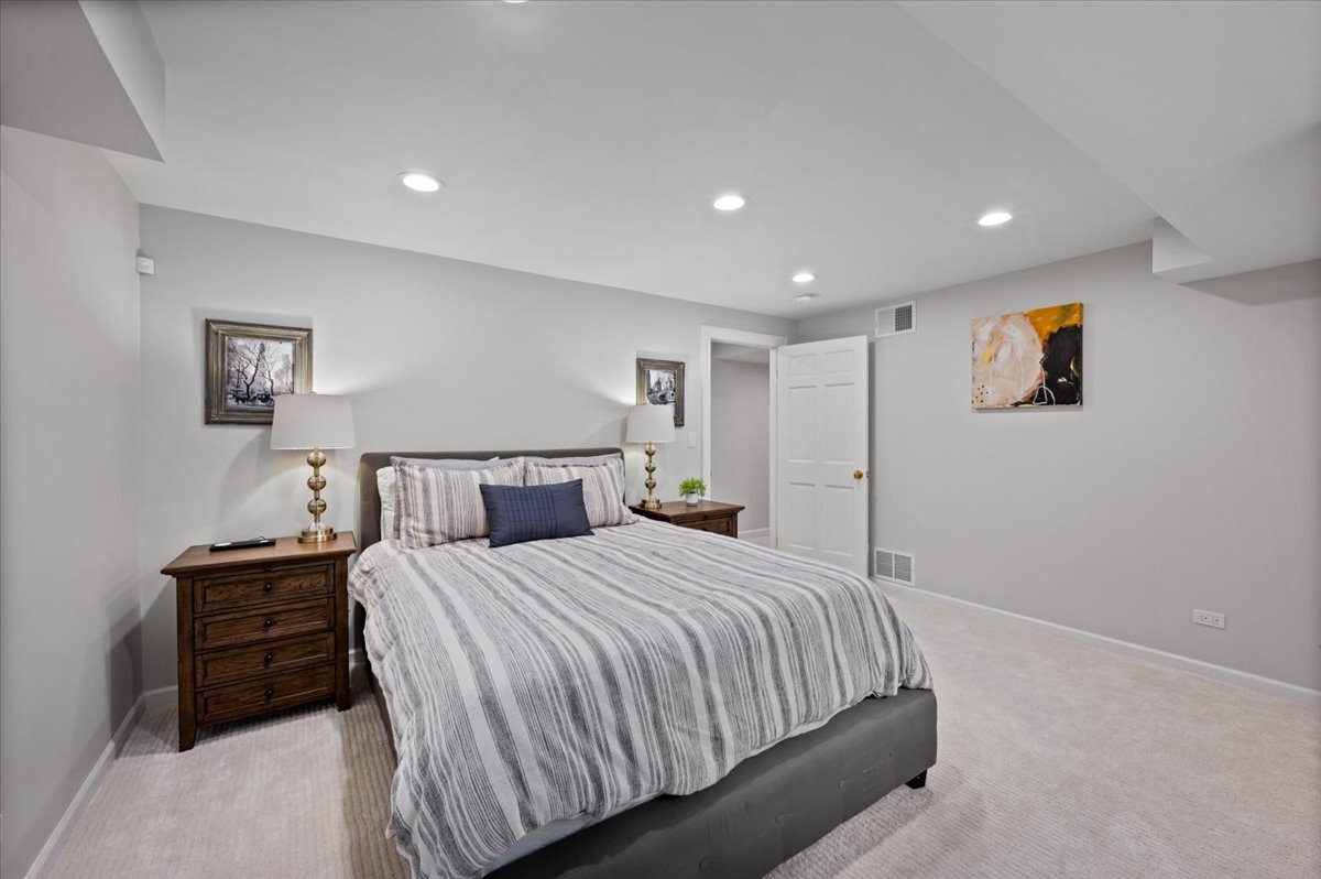 2748 North Kenmore Avenue Chicago IL 60614