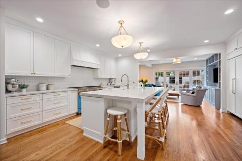 2748 North Kenmore Avenue Chicago IL 60614