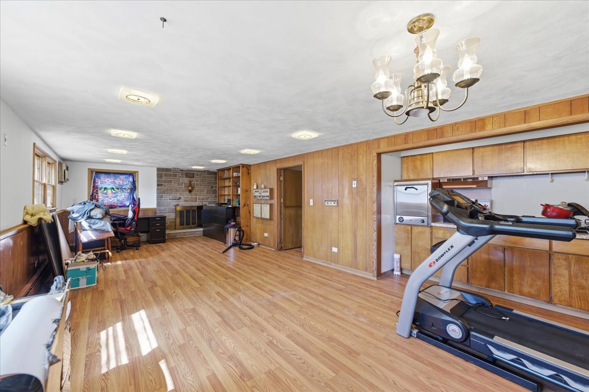 616 Seneca Drive Aurora IL 60506
