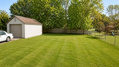 5301 West Lane Mccullom Lake IL 60050