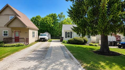 5301 West Lane Mccullom Lake IL 60050