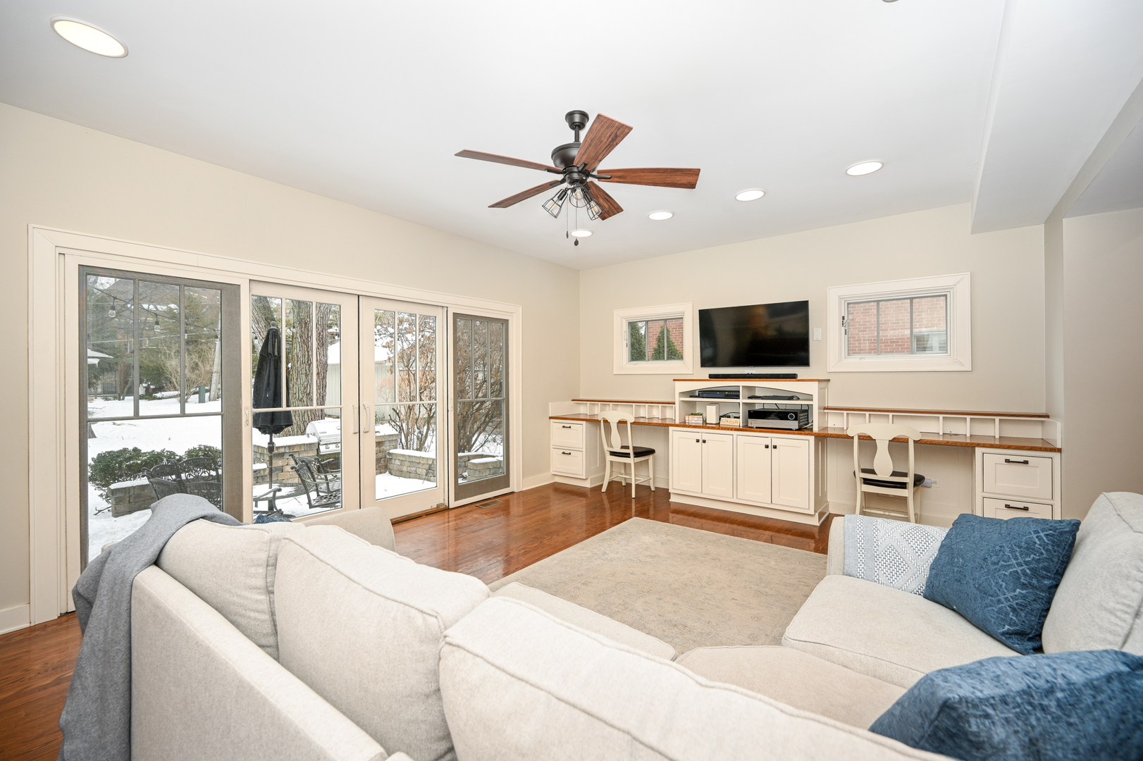 563 Taylor Avenue Glen Ellyn IL 60137