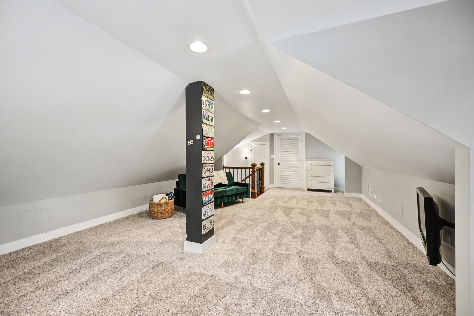 563 Taylor Avenue Glen Ellyn IL 60137