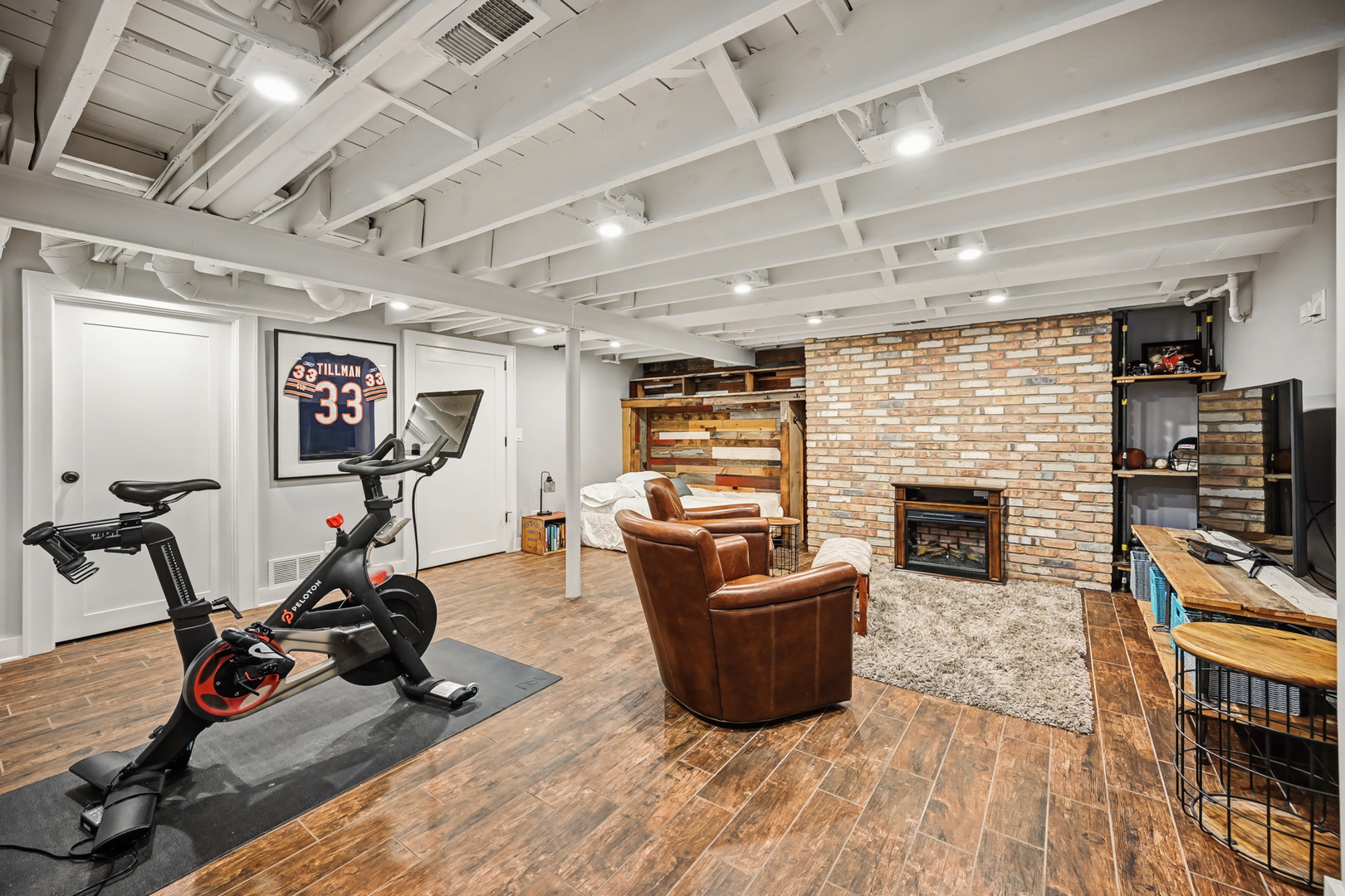 563 Taylor Avenue Glen Ellyn IL 60137