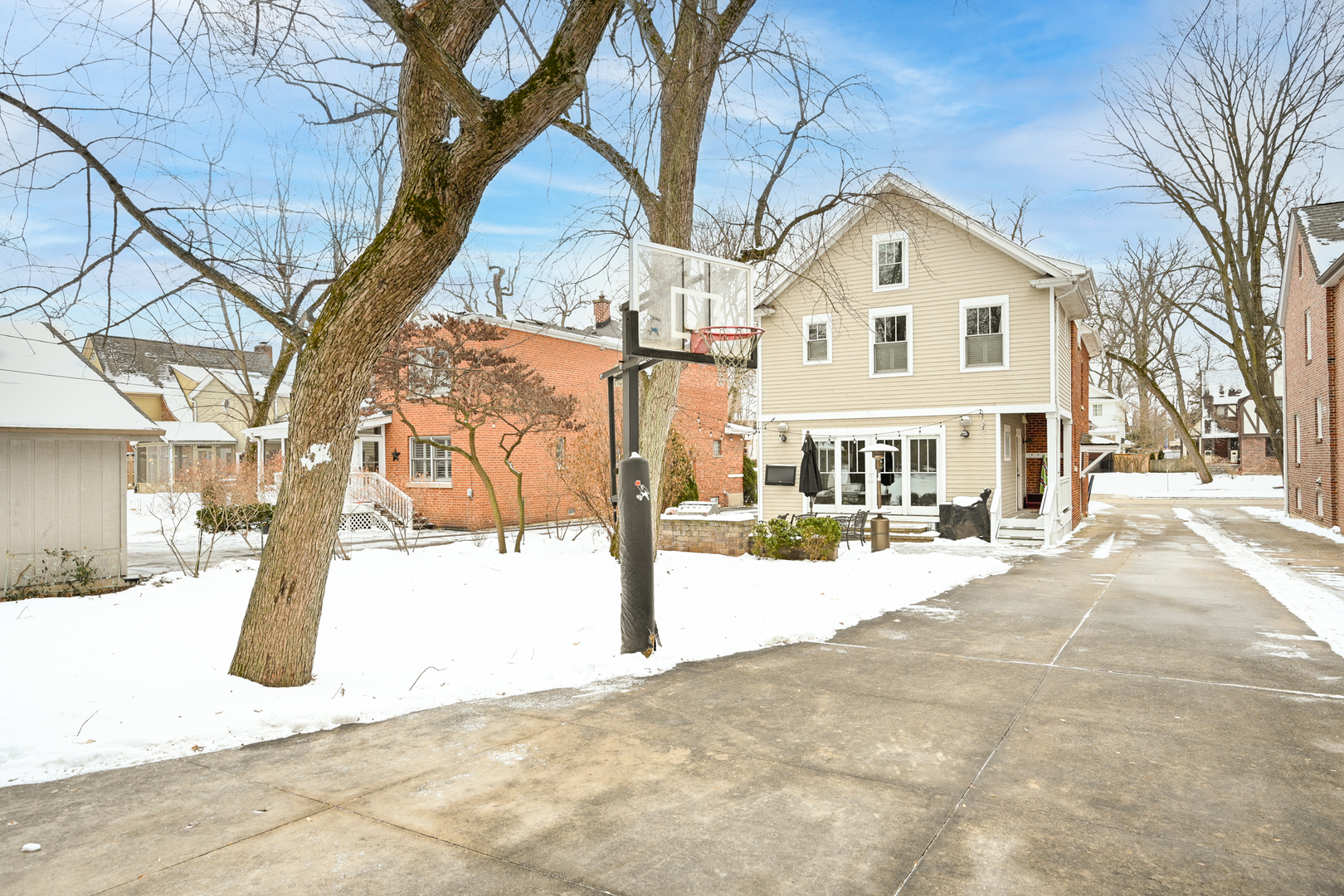 563 Taylor Avenue Glen Ellyn IL 60137