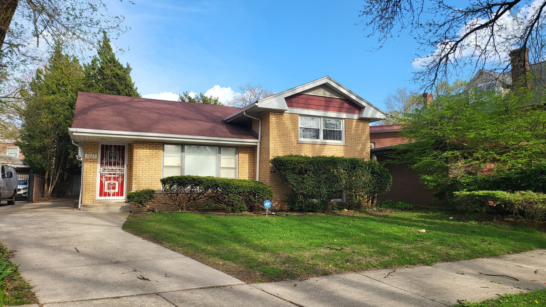 7023 South Bennett Avenue Chicago IL 60649