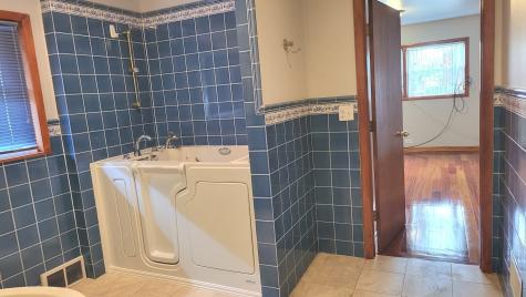 7023 South Bennett Avenue Chicago IL 60649