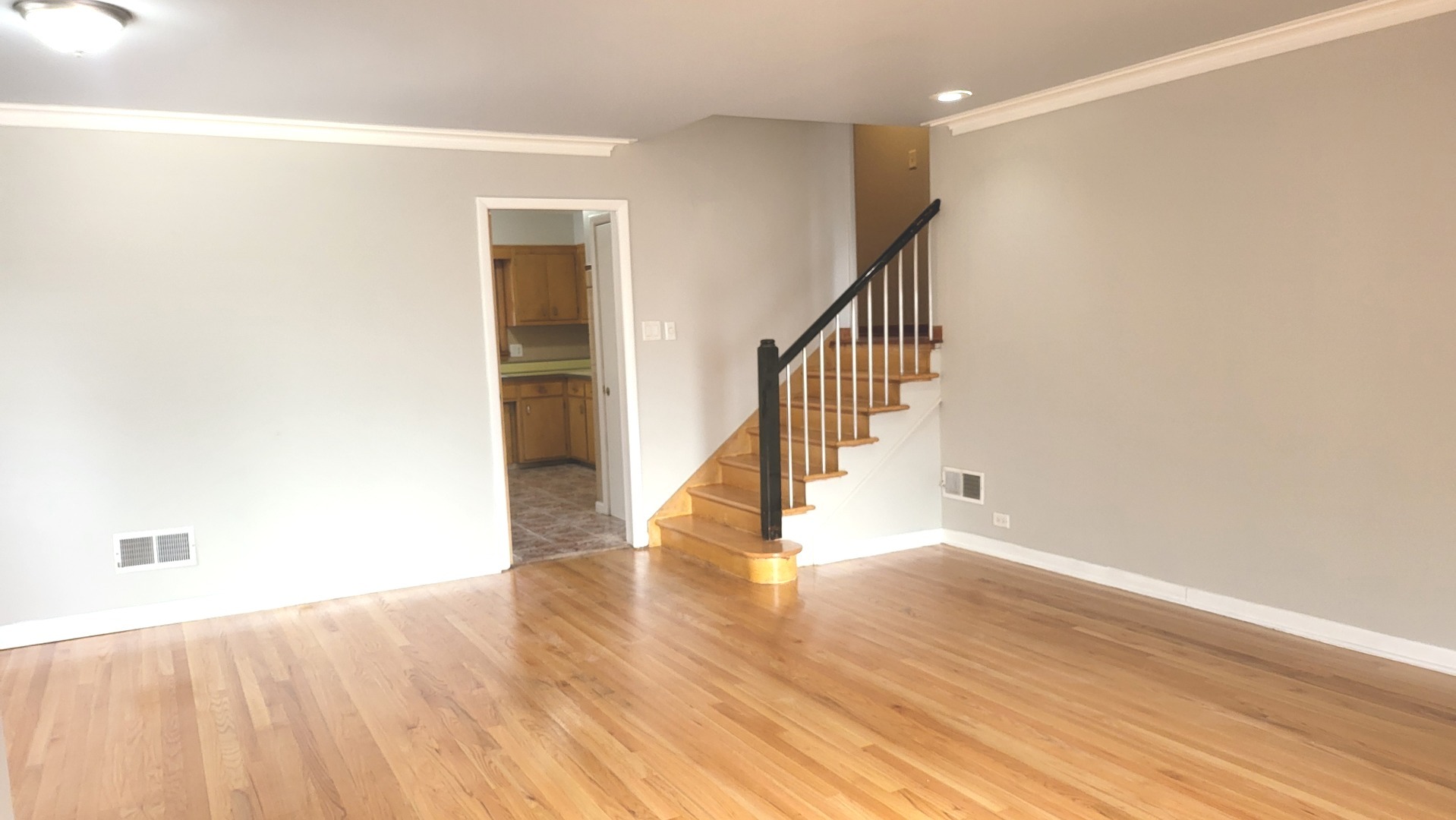 7023 South Bennett Avenue Chicago IL 60649