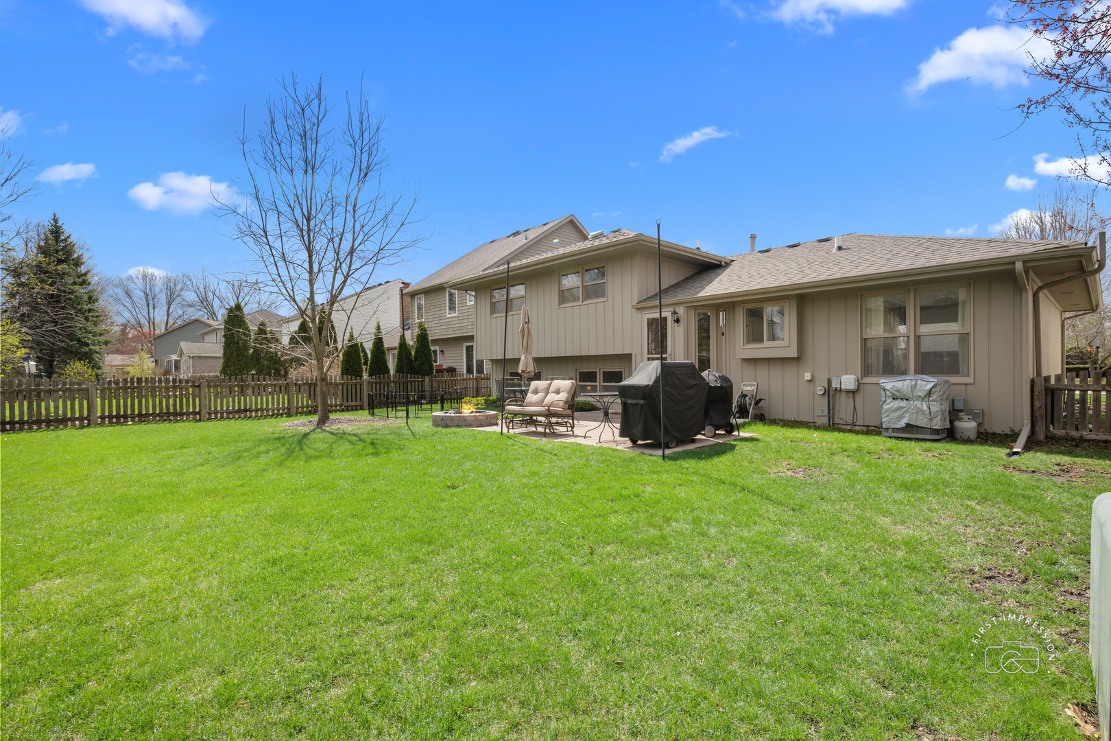 2512 Leach Drive Naperville IL 60564
