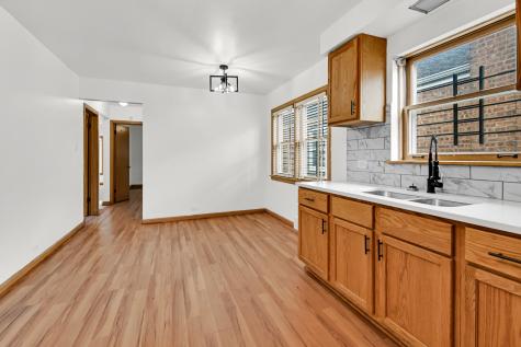 8242 South Damen Avenue Chicago IL 60620