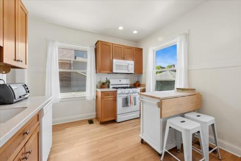 3810 North Mozart Street Chicago IL 60618