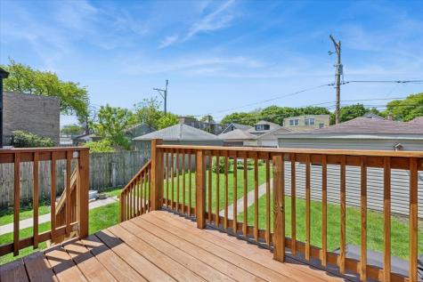 3810 North Mozart Street Chicago IL 60618