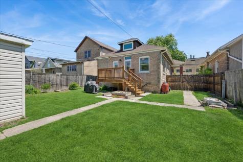 3810 North Mozart Street Chicago IL 60618