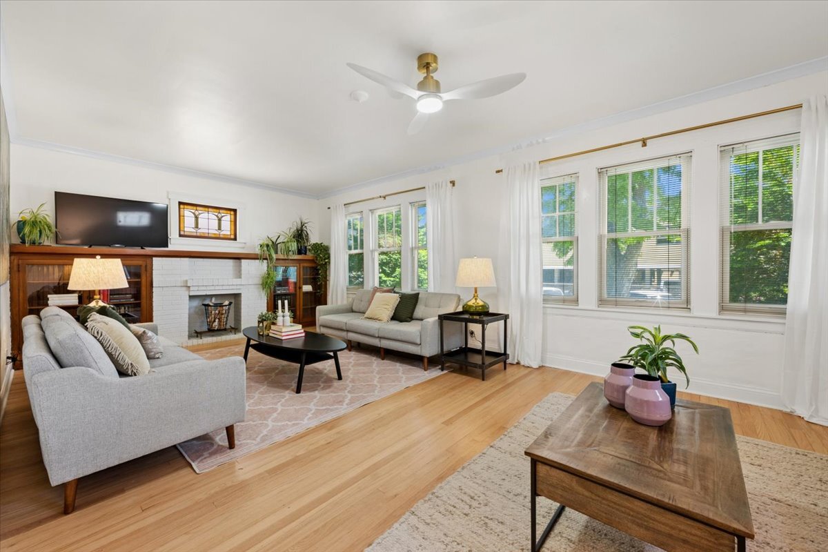3810 North Mozart Street Chicago IL 60618