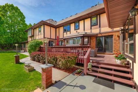 3204 Stonegate Drive Crystal Lake IL 60012