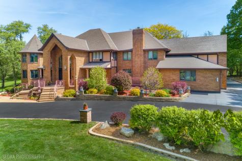 3204 Stonegate Drive Crystal Lake IL 60012