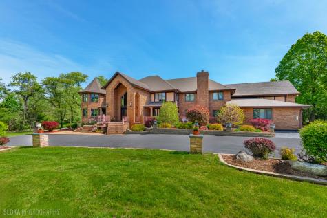3204 Stonegate Drive Crystal Lake IL 60012
