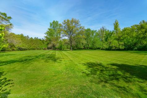 3204 Stonegate Drive Crystal Lake IL 60012