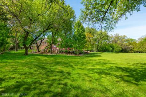 3204 Stonegate Drive Crystal Lake IL 60012