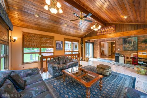 3204 Stonegate Drive Crystal Lake IL 60012