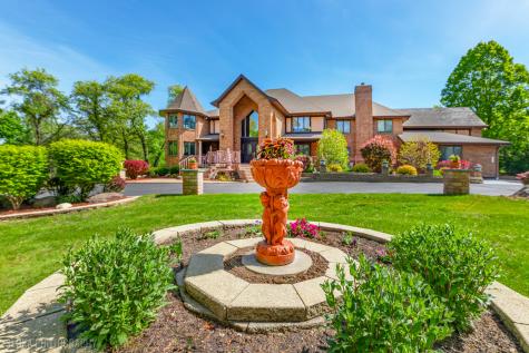 3204 Stonegate Drive Crystal Lake IL 60012
