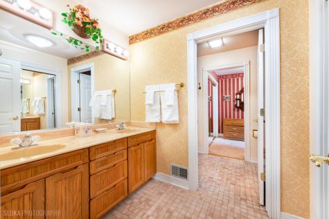 3204 Stonegate Drive Crystal Lake IL 60012