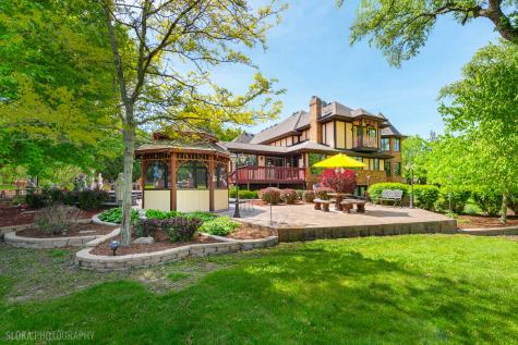 3204 Stonegate Drive Crystal Lake IL 60012