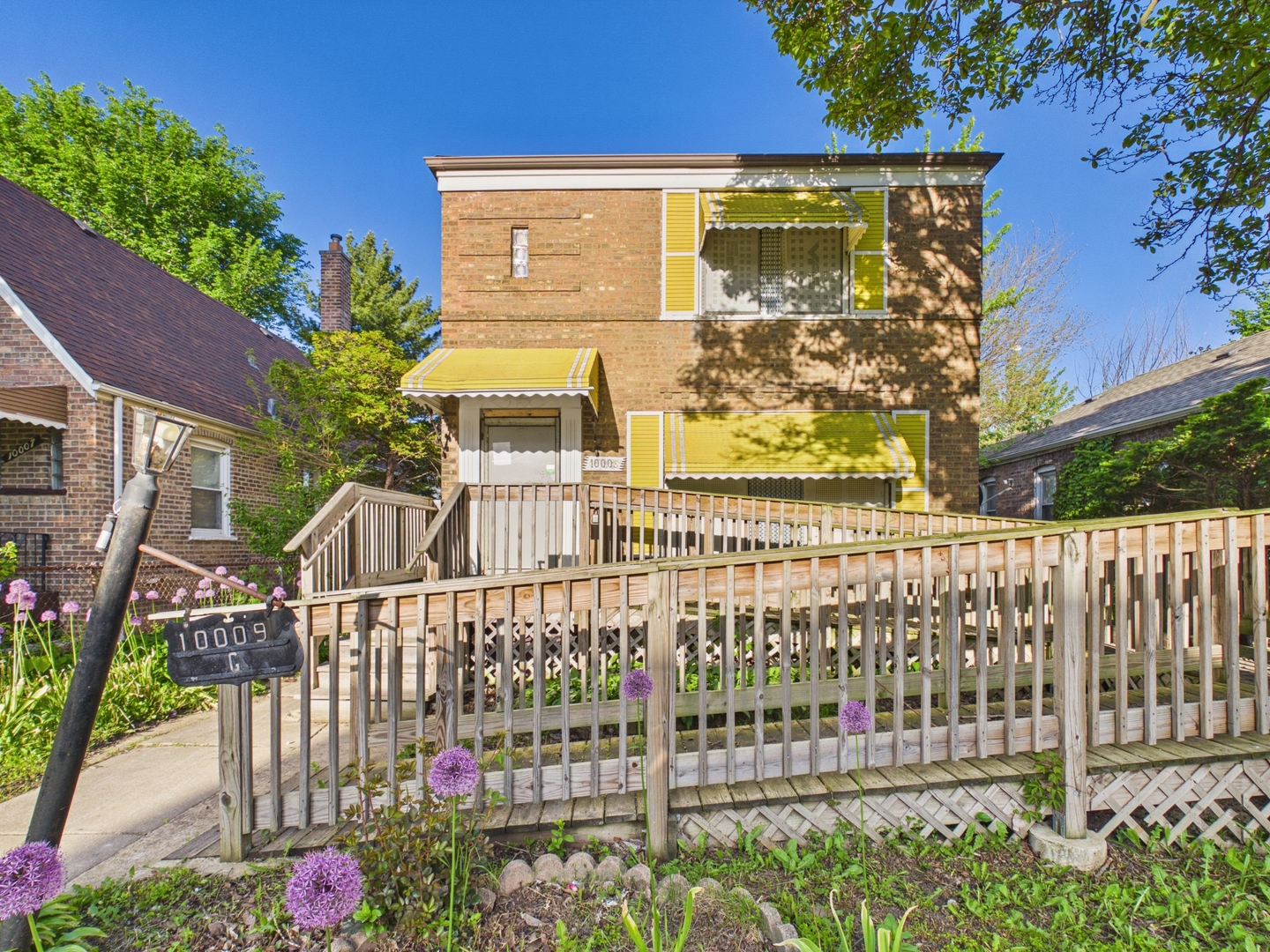 10009 South Emerald Avenue Chicago IL 60628