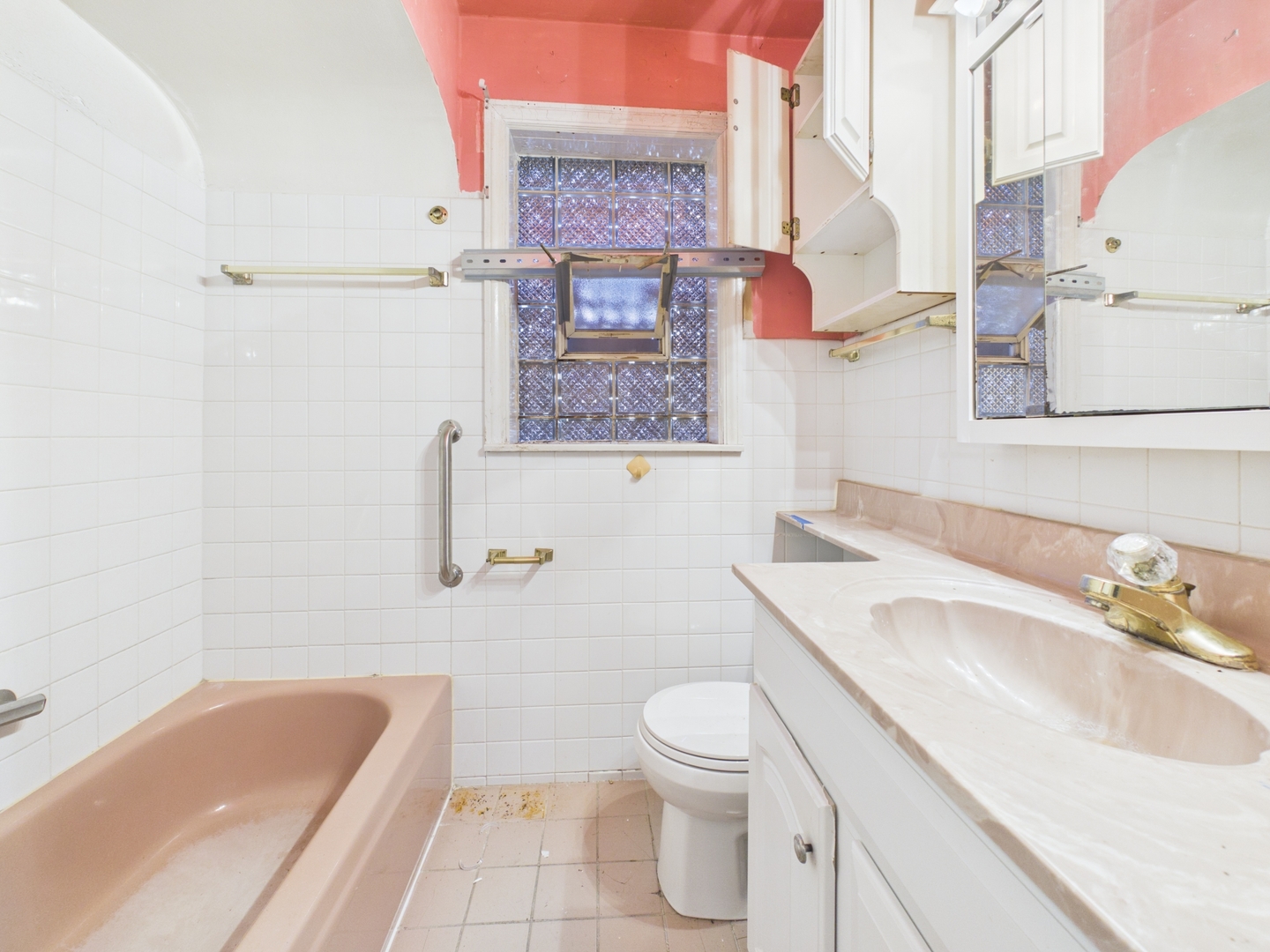 10009 South Emerald Avenue Chicago IL 60628