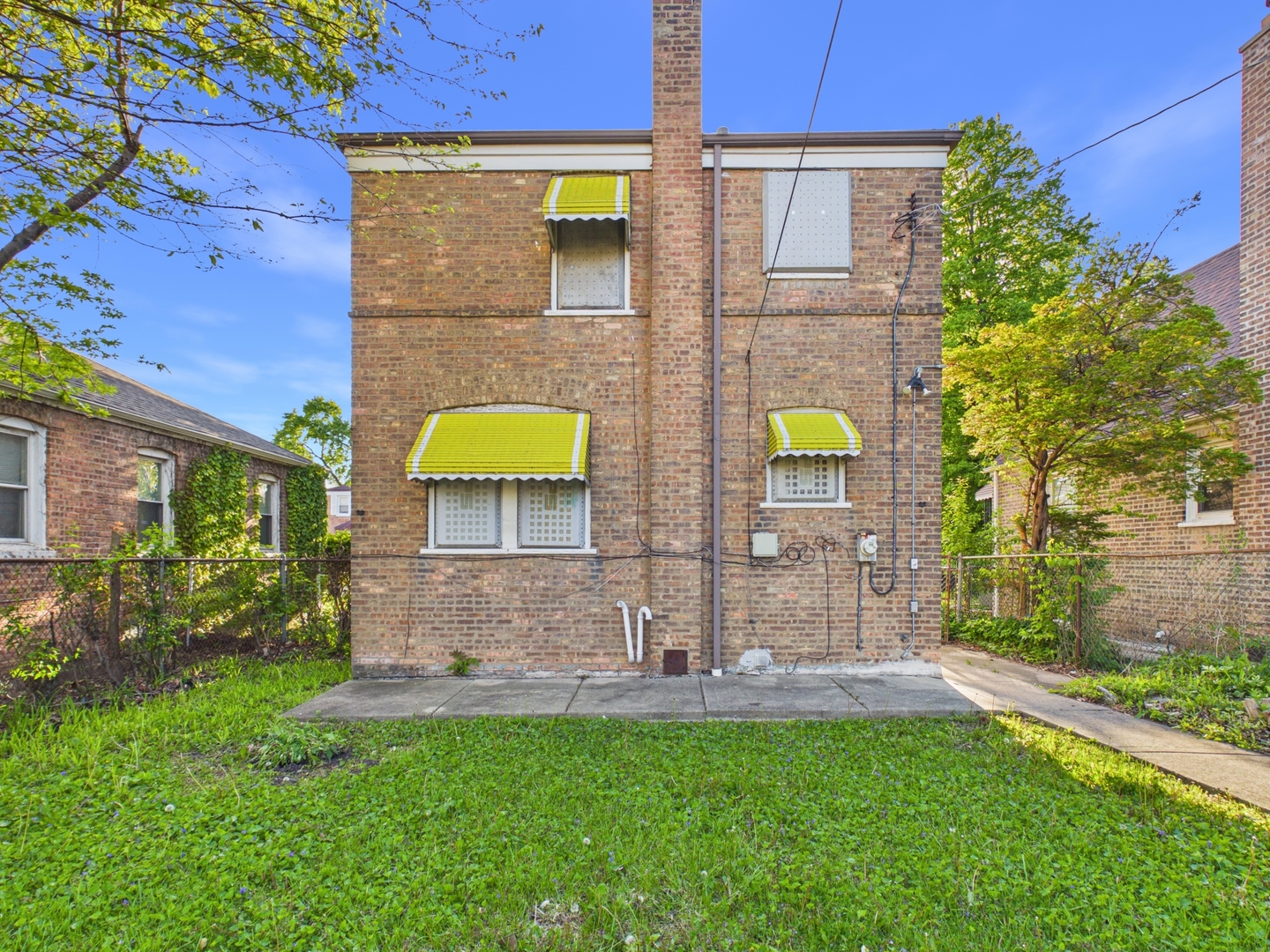 10009 South Emerald Avenue Chicago IL 60628
