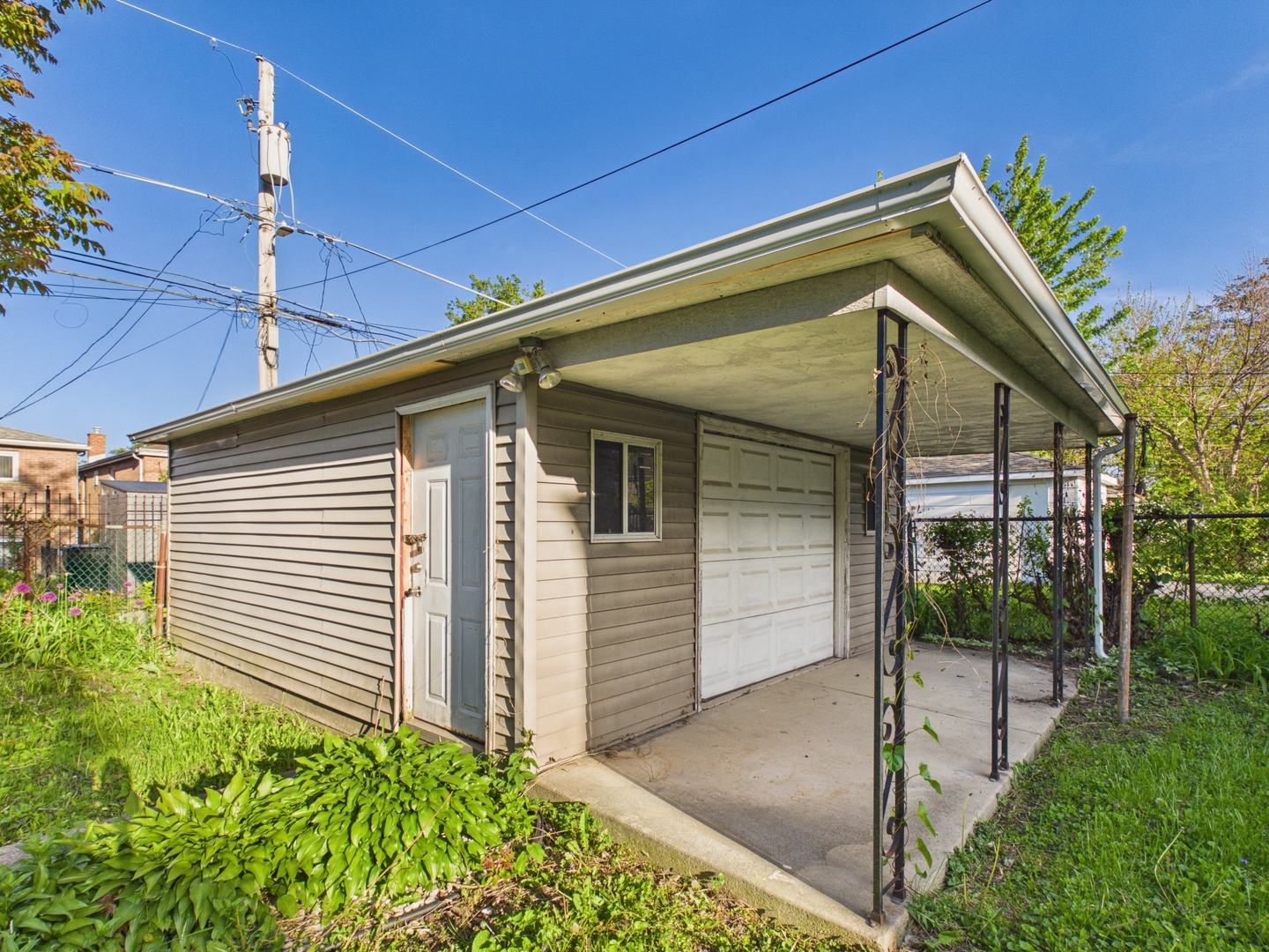 10009 South Emerald Avenue Chicago IL 60628