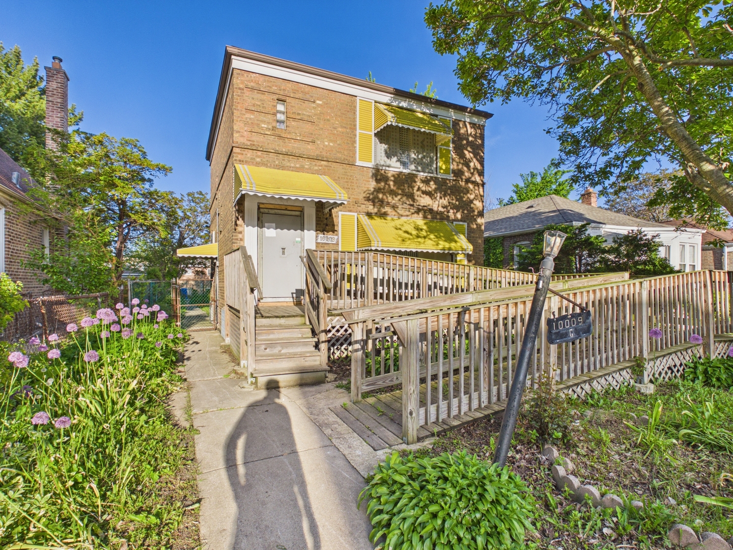 10009 South Emerald Avenue Chicago IL 60628