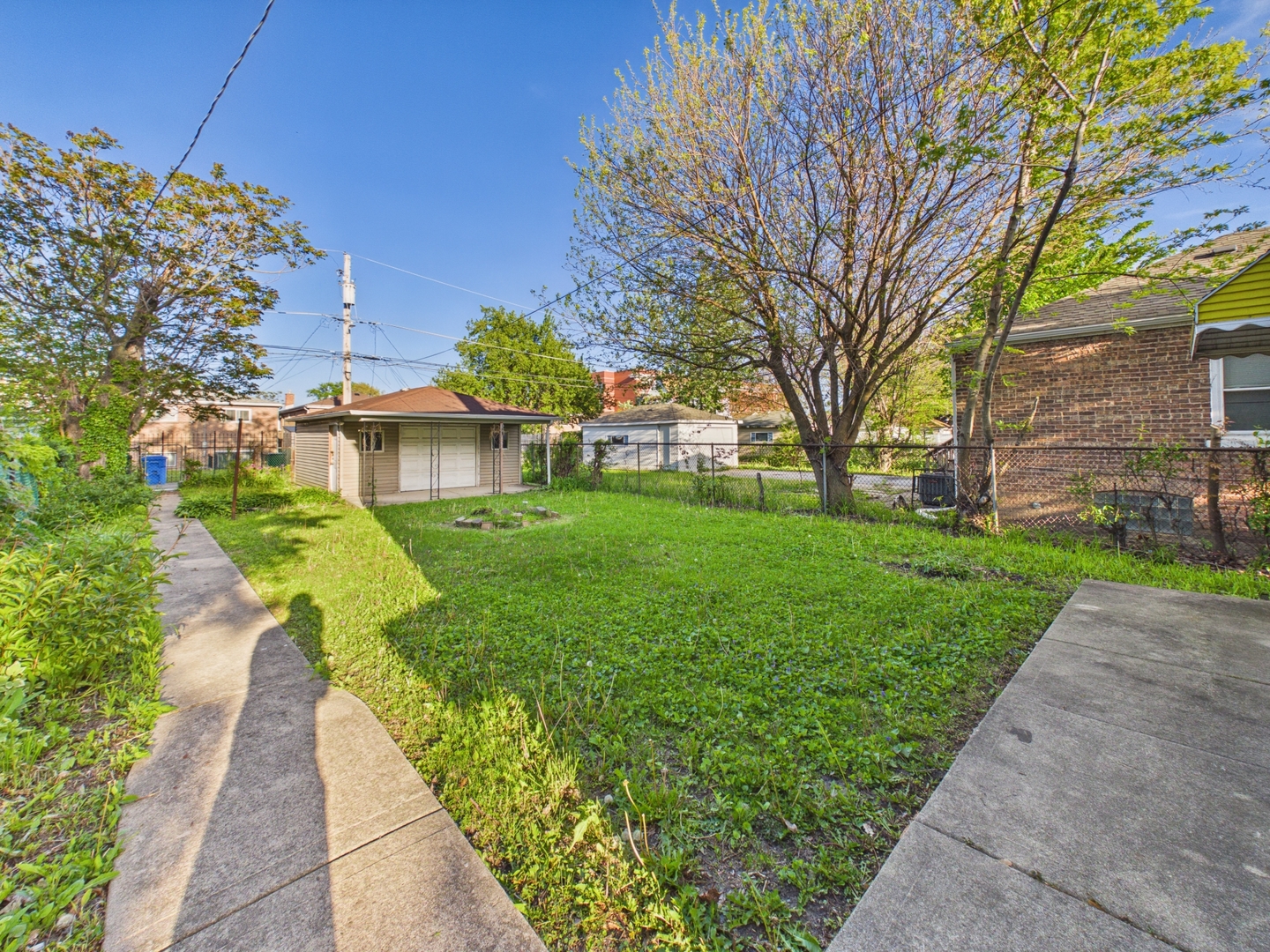 10009 South Emerald Avenue Chicago IL 60628