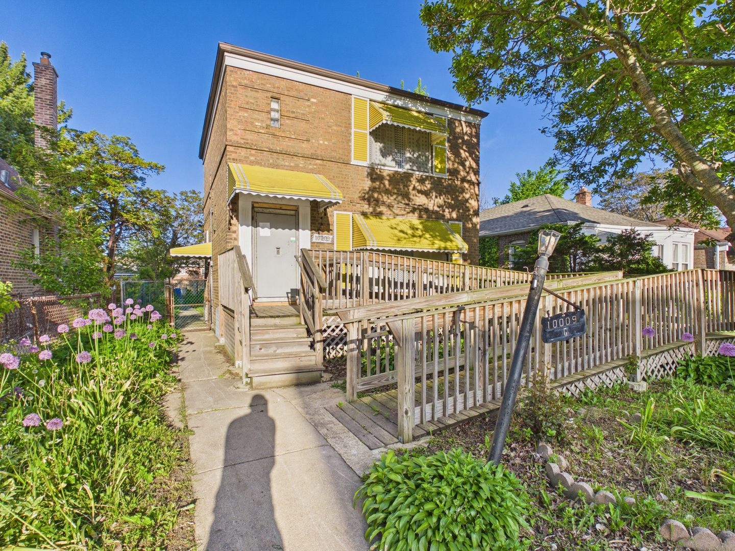 10009 South Emerald Avenue Chicago IL 60628