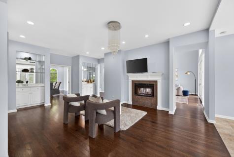 309 Dundee Road Barrington IL 60010