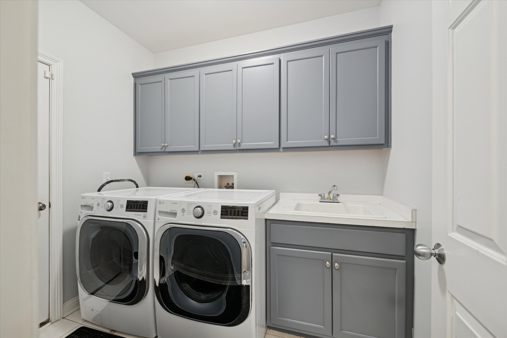 146 North Walnut Street Elmhurst IL 60126