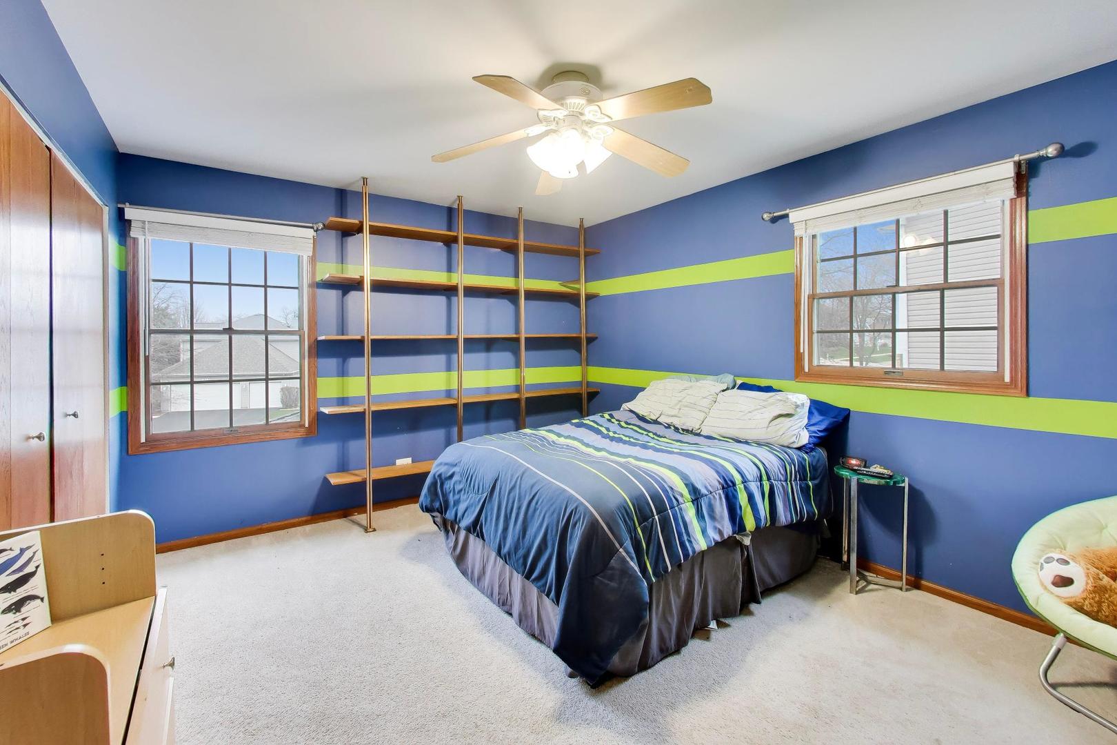873 Hampton Drive Carol Stream IL 60188