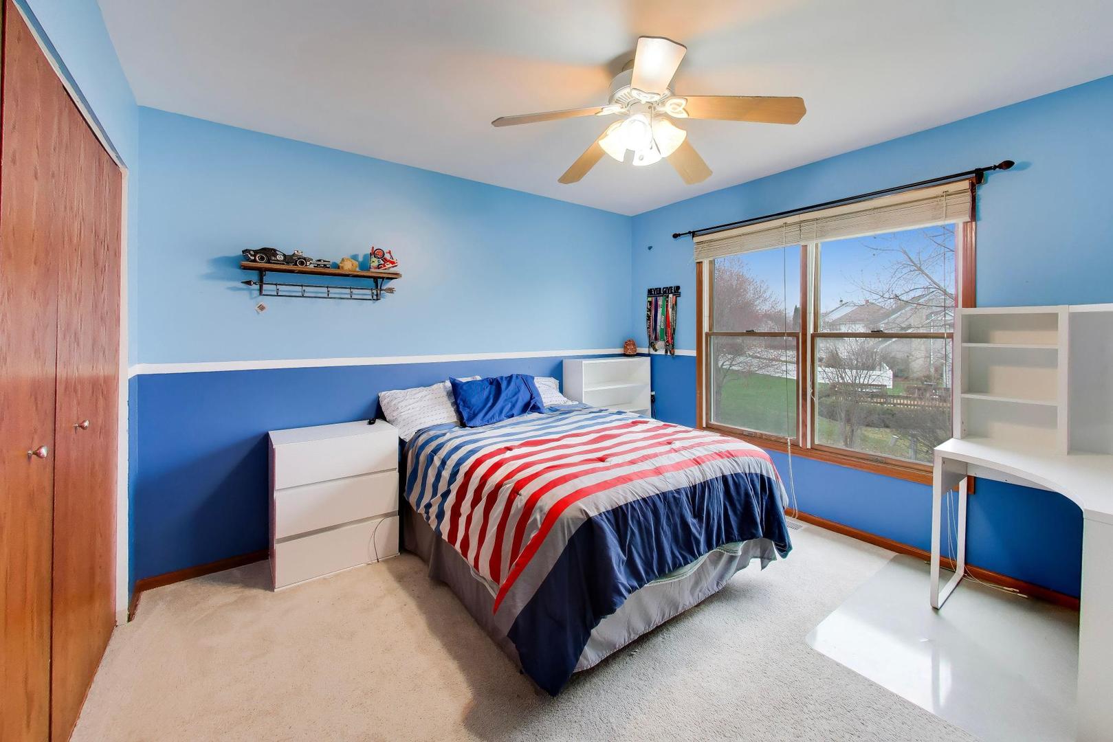 873 Hampton Drive Carol Stream IL 60188