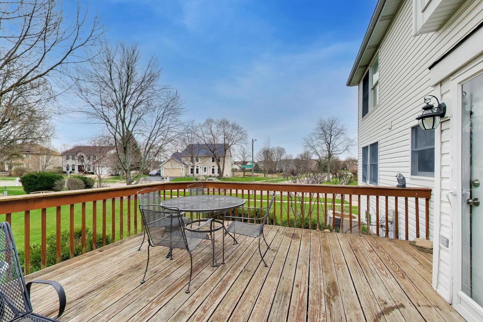 873 Hampton Drive Carol Stream IL 60188