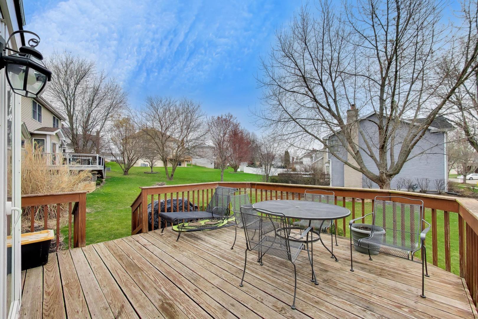 873 Hampton Drive Carol Stream IL 60188