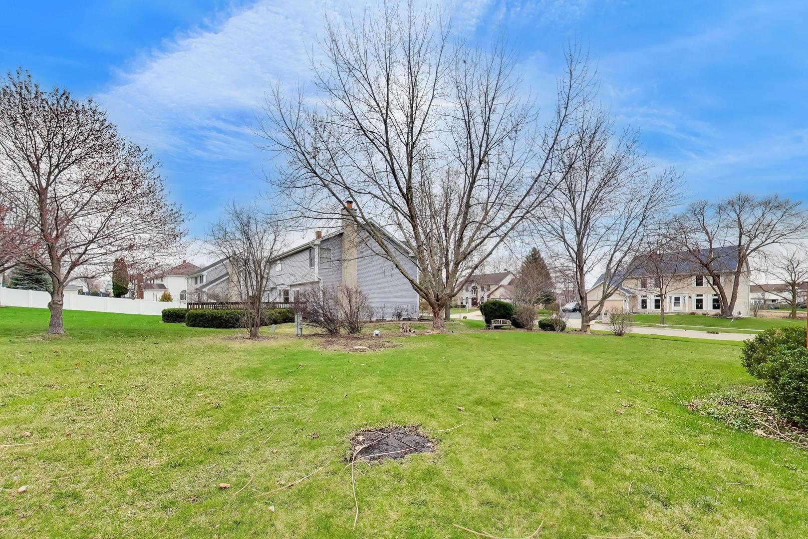873 Hampton Drive Carol Stream IL 60188