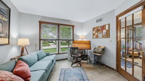 1203 Royal Pointe Drive Bloomington IL 61704