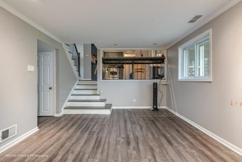 3267 Louise Court Lansing IL 60438