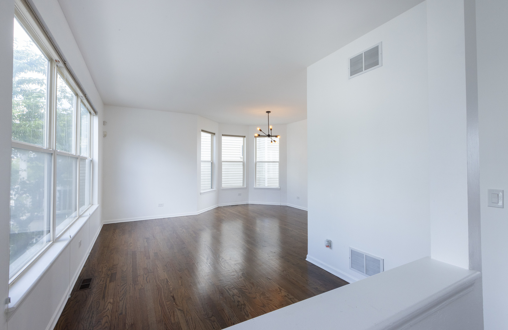 4257 North Kolmar Avenue Chicago IL 60641