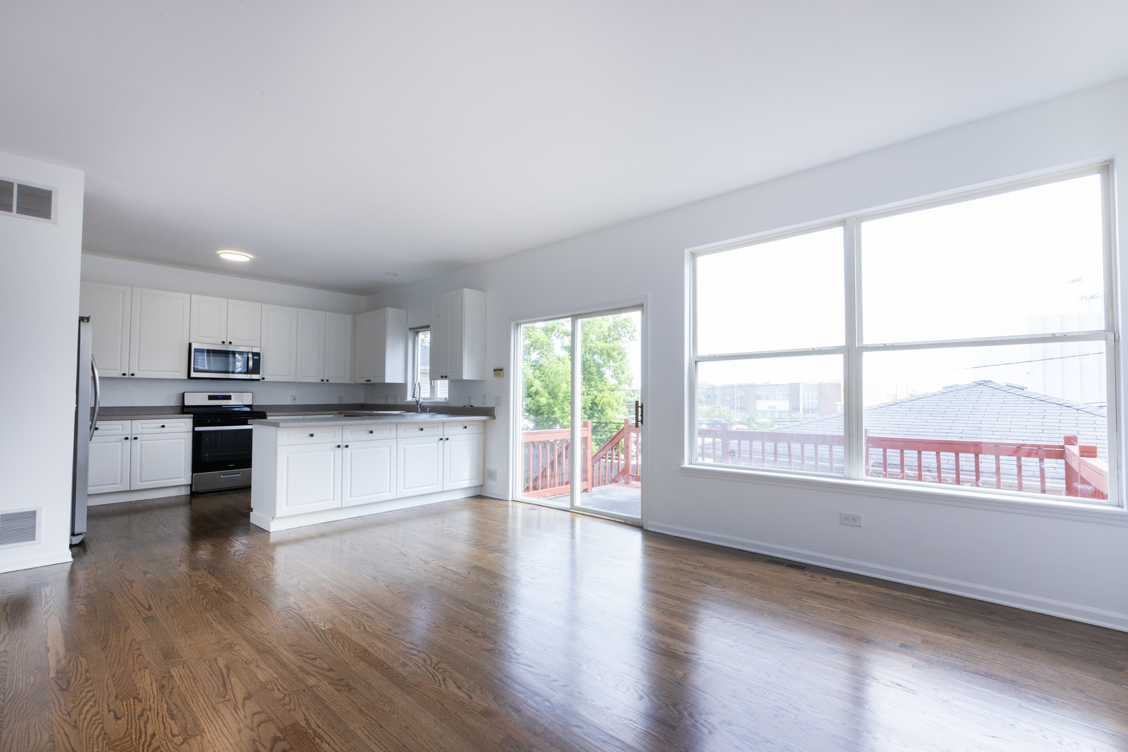 4257 North Kolmar Avenue Chicago IL 60641