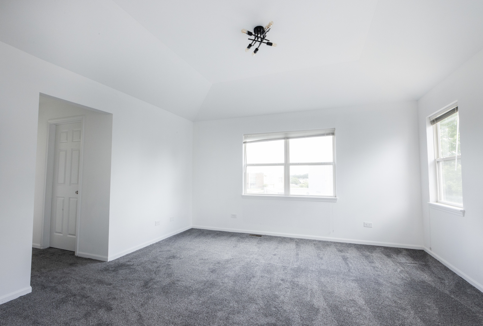 4257 North Kolmar Avenue Chicago IL 60641