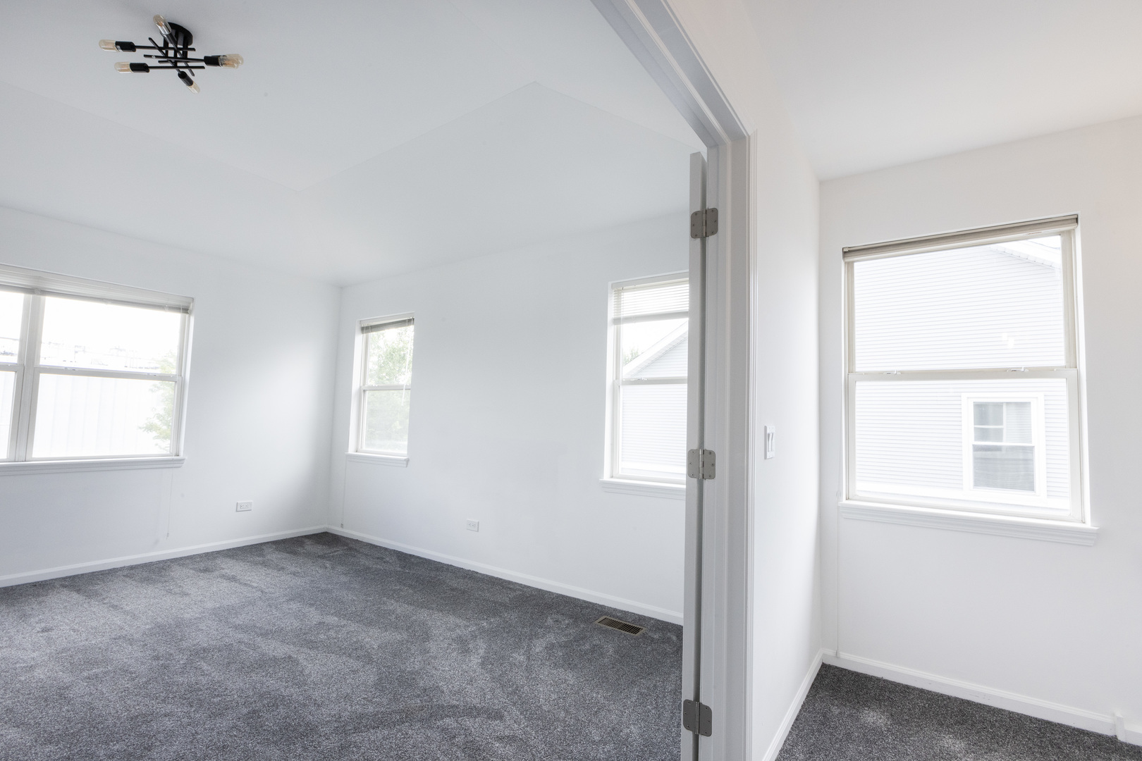 4257 North Kolmar Avenue Chicago IL 60641