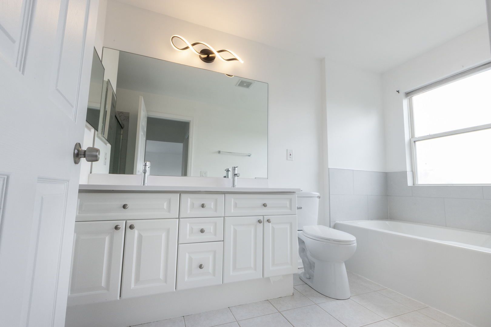 4257 North Kolmar Avenue Chicago IL 60641